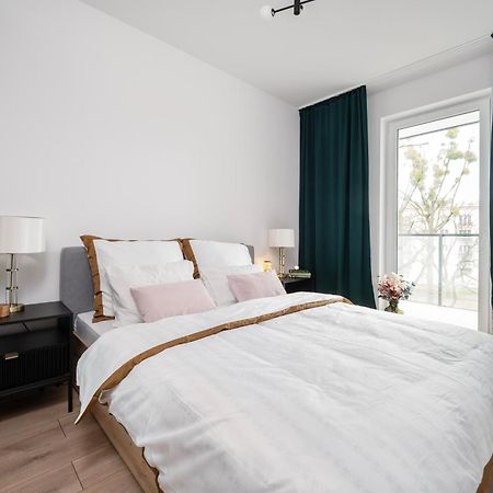 לודז' Manufaktura Residence - Apartamenty Prestiz Z Garazem Podziemnym I Dwoma Lazienkami מראה חיצוני תמונה
