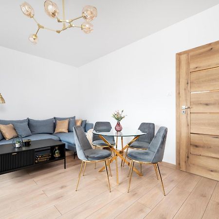 לודז' Manufaktura Residence - Apartamenty Prestiz Z Garazem Podziemnym I Dwoma Lazienkami מראה חיצוני תמונה