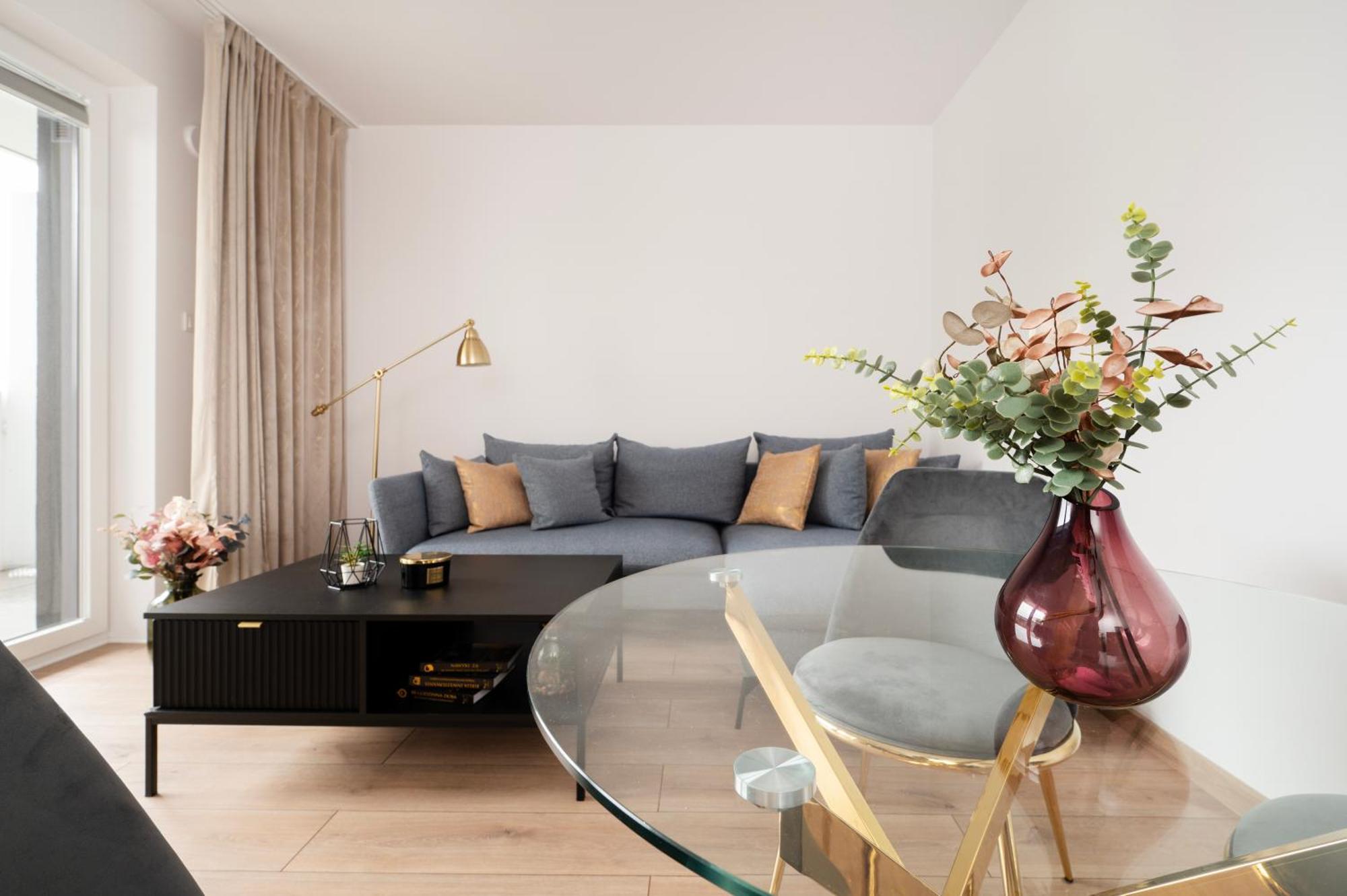 לודז' Manufaktura Residence - Apartamenty Prestiz Z Garazem Podziemnym I Dwoma Lazienkami מראה חיצוני תמונה