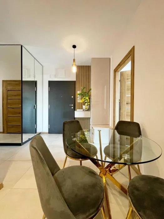 לודז' Manufaktura Residence - Apartamenty Prestiz Z Garazem Podziemnym I Dwoma Lazienkami מראה חיצוני תמונה