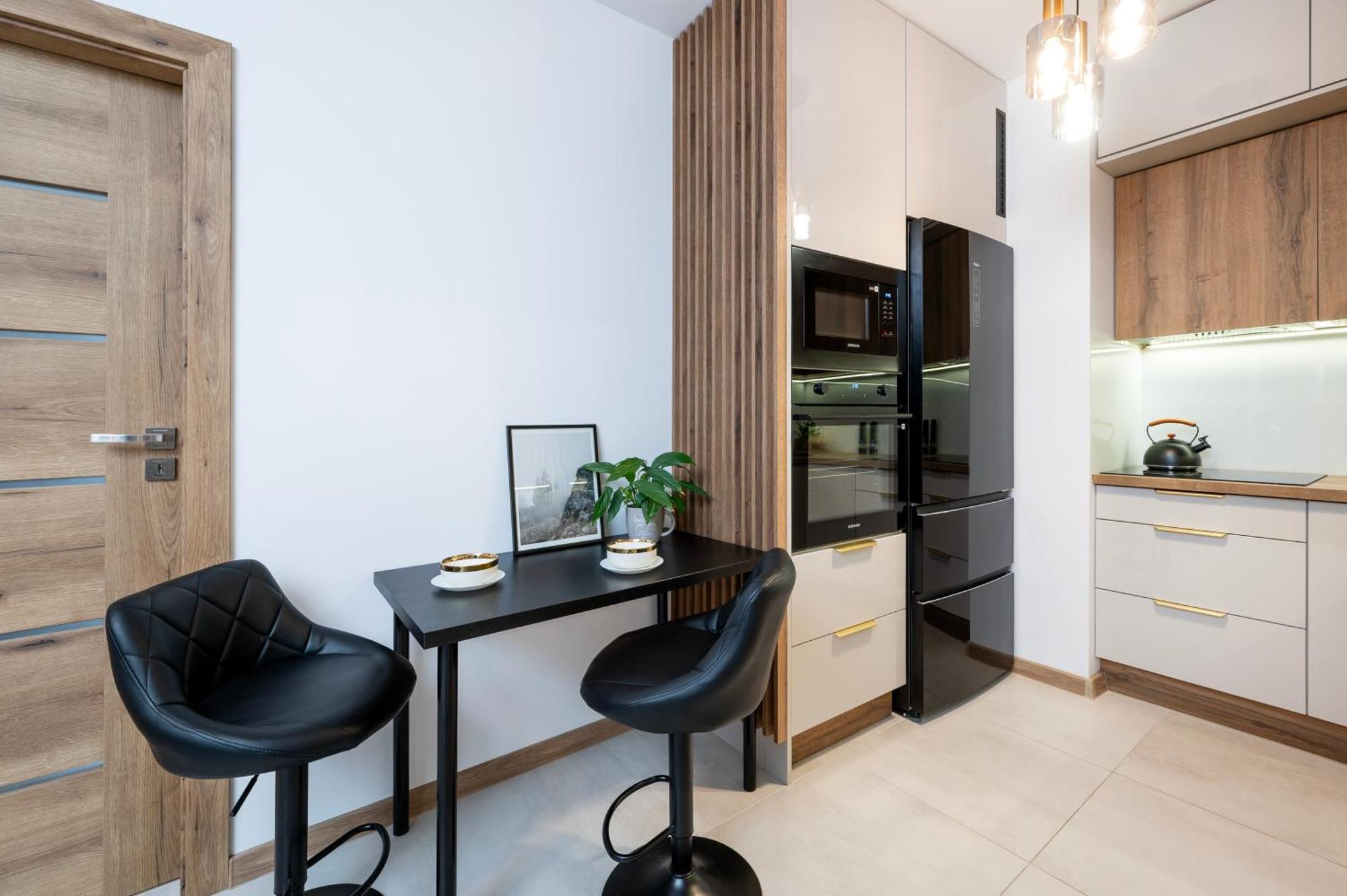 לודז' Manufaktura Residence - Apartamenty Prestiz Z Garazem Podziemnym I Dwoma Lazienkami מראה חיצוני תמונה